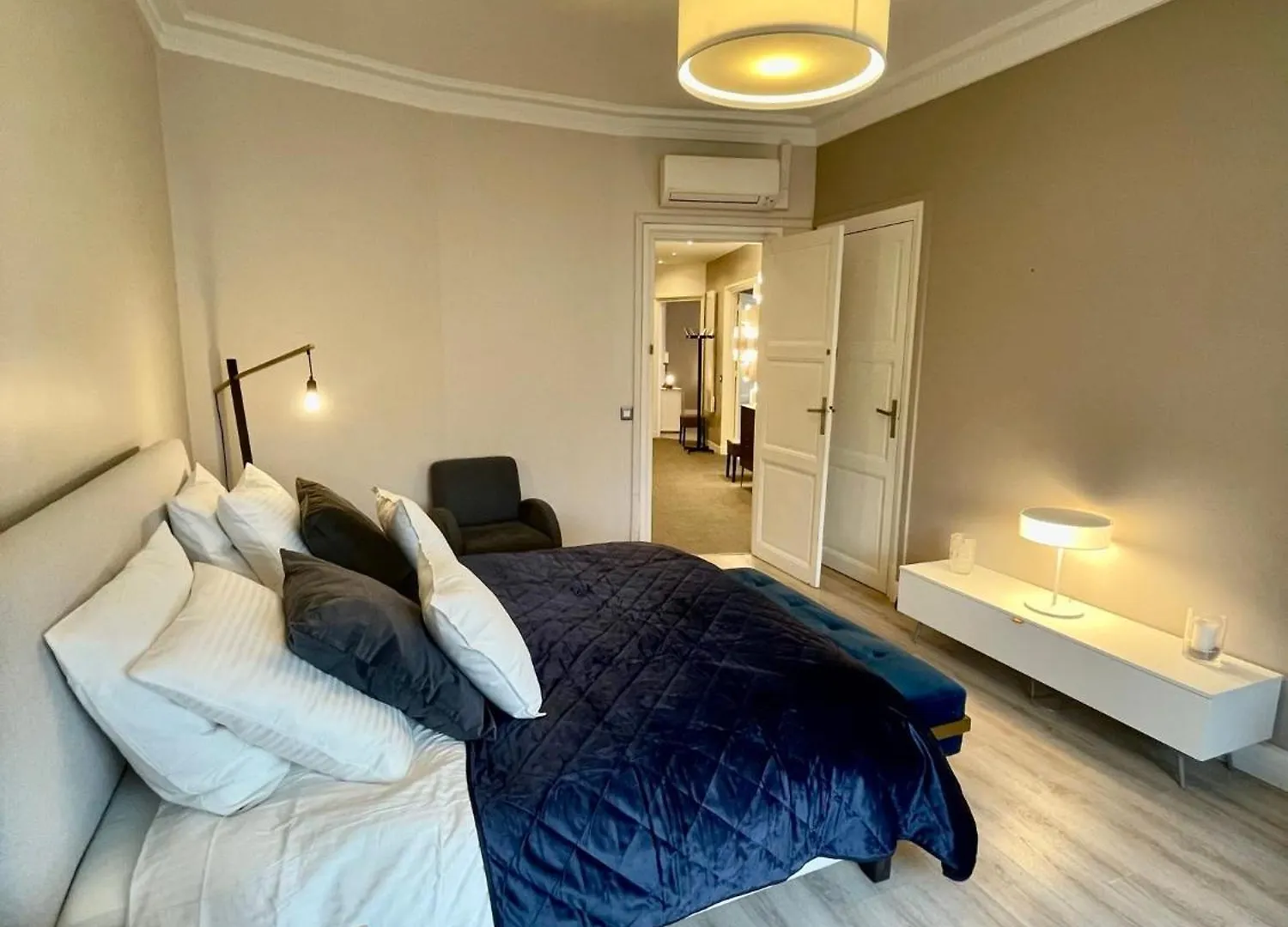 Luxury Apartment Times Square District Paris