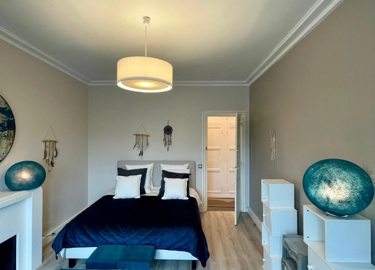 Luxury Apartment Times Square District Paris
